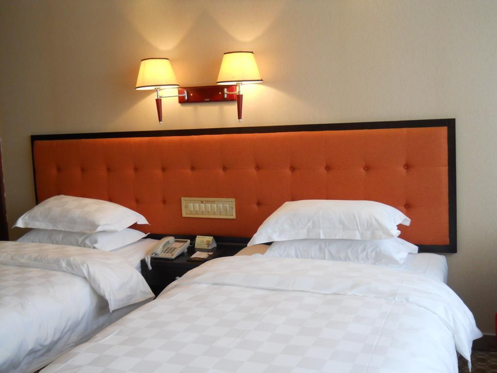 Yijing Holiday Hotel Yimeng Road Linyi  Chambre photo
