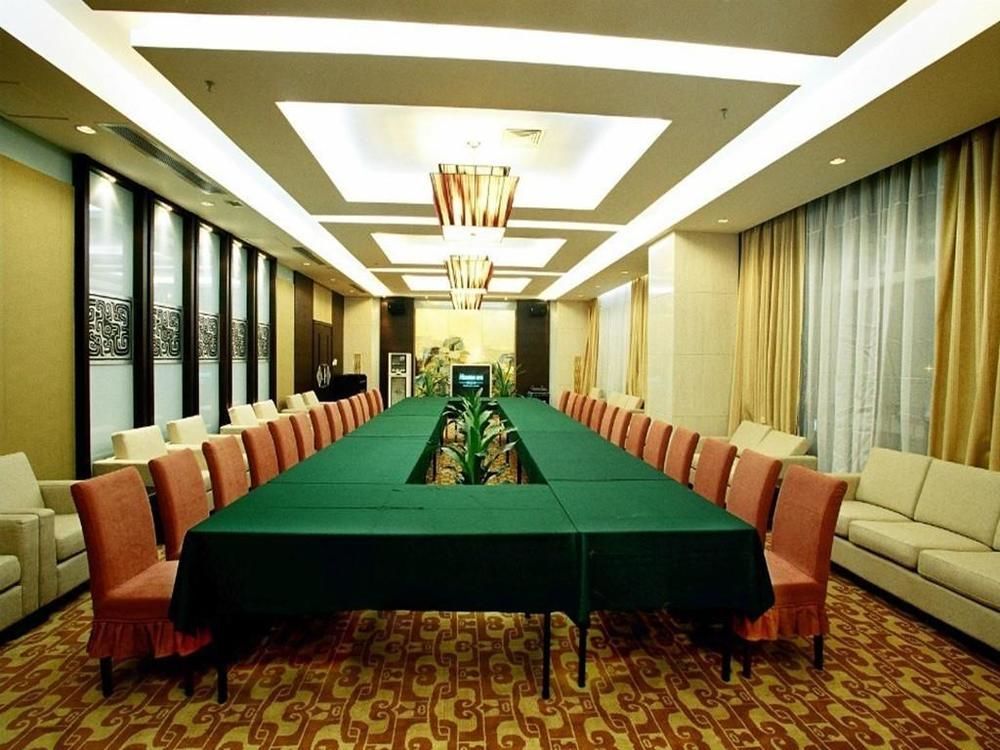 Yijing Holiday Hotel Yimeng Road Linyi  Extérieur photo