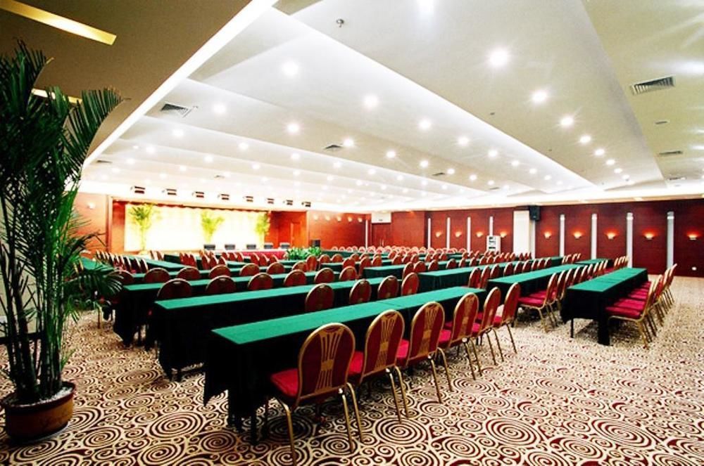 Yijing Holiday Hotel Yimeng Road Linyi  Extérieur photo