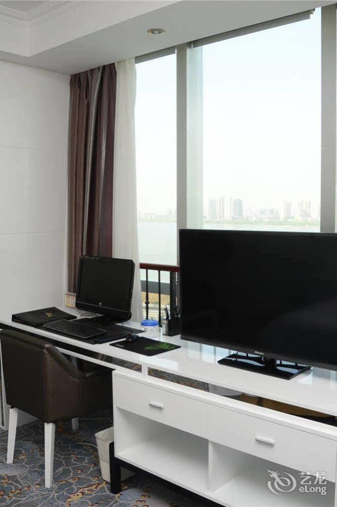 Yijing Holiday Hotel Yimeng Road Linyi  Extérieur photo