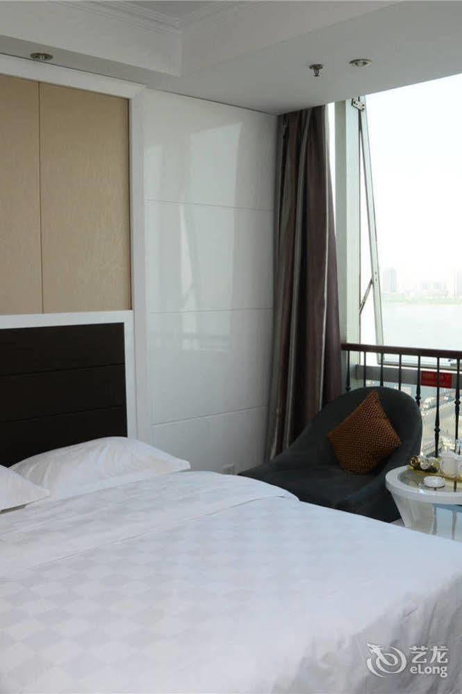 Yijing Holiday Hotel Yimeng Road Linyi  Extérieur photo